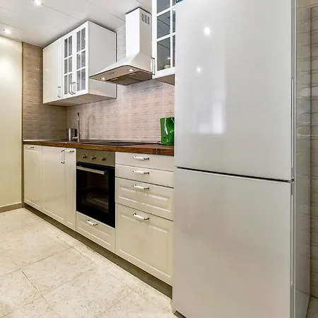 Apartment Magaly. Right By The Ocean! Beach!